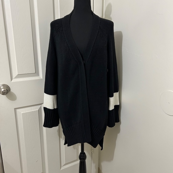 Twin-Set Long Black and White Sweater With "Love" Embroidery Detail Size XS - Picture 2 of 6